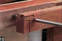 Разметка отверстий на ограничительных блоках лежака