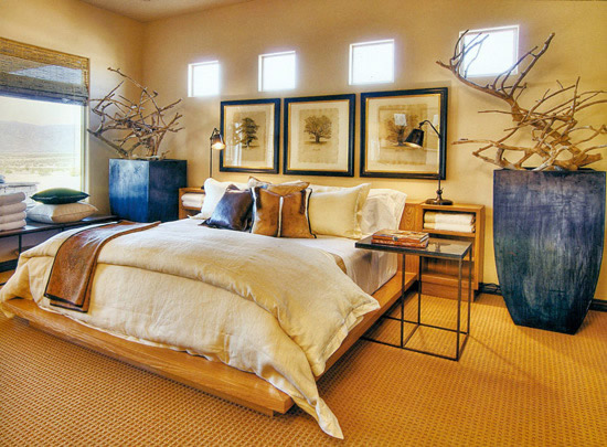 Синие акценты (вазы) в африканском стиле