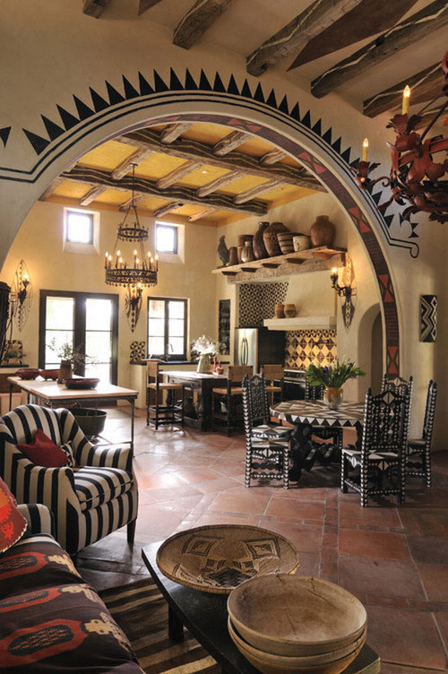 Гостиная в африканском стиле с элементами росписи