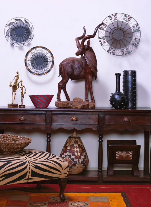 Аксессуары в гостиной в африканском стиле
