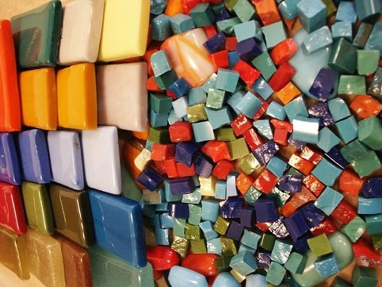 Фото 1 – Виды и цвета мозаик очень разнообразны