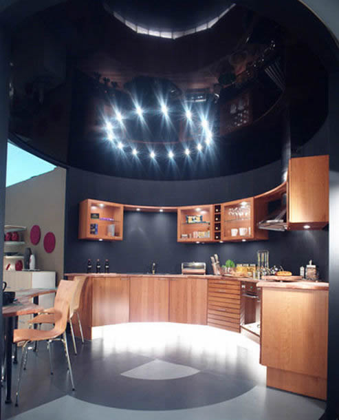 Фото 16 – Лаконичность дизайна полукруглой кухни с натяжным потолком