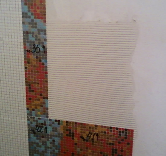 Фото 2 – Последовательная укладка мозаики