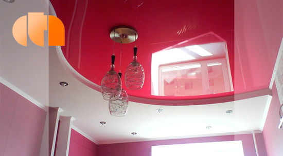 Фото 28 – Натяжной потолок CTN, фактура лаковая, цвет LF 39, в интерьере спальни