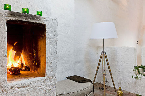 Камин в скандинавском интерьере