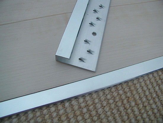 Использование профиля для стыка между напольными покрытиями