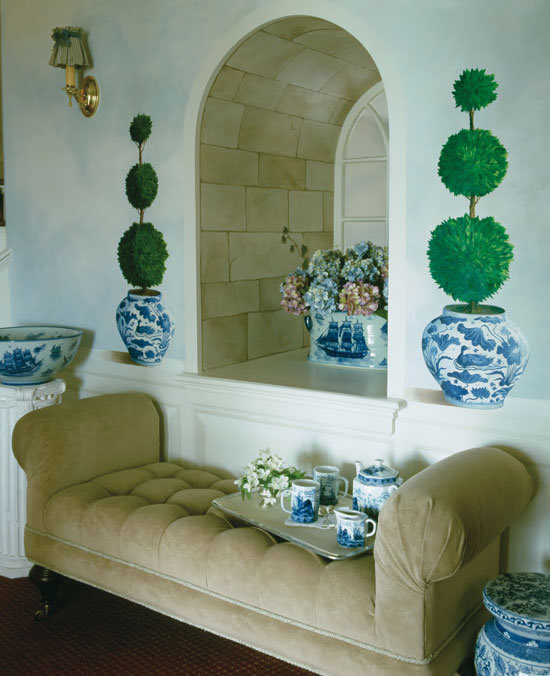 Оформление стены в интерьере с помощью ниши 