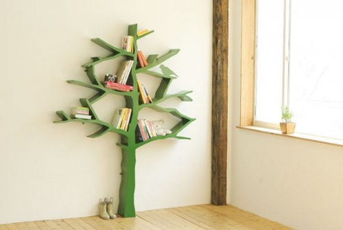 Объемное дерево в интерьере - украшение пустой стены