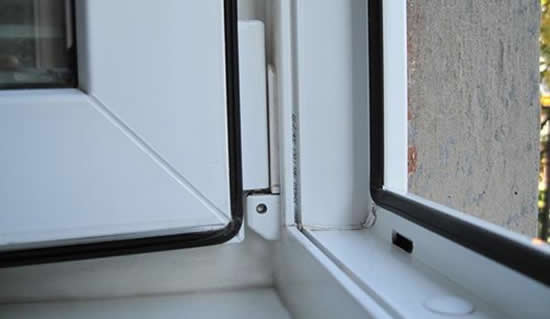 Уплотнитель для пластиковых окон открытое окно