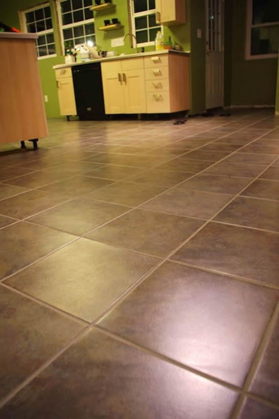 коричневая виниловая плитка