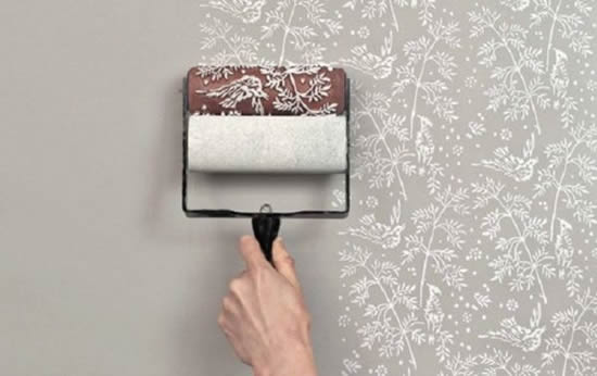 покраска стены фактурным валиком