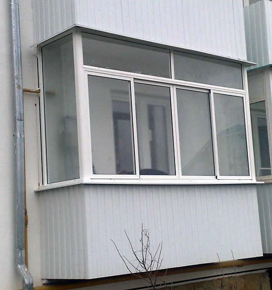 Застекление балкона своими руками готовый
