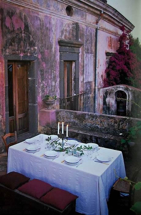 Фреска фиолетовая на кухне