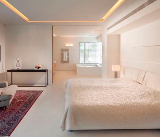 Светлая спальня 