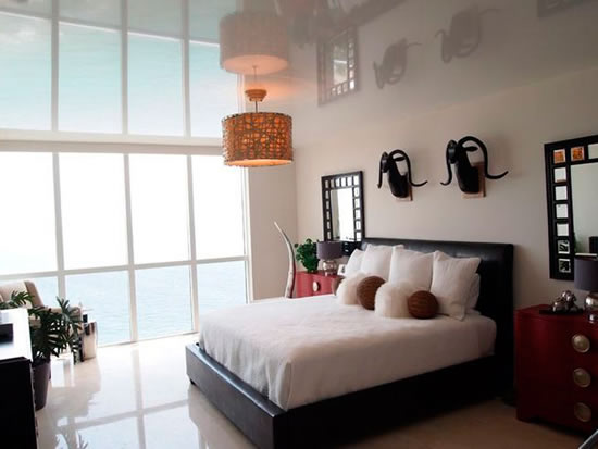 Глянцевое полотно