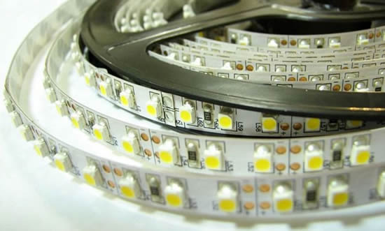 Вид светодиодной ленты для подсветки потолка