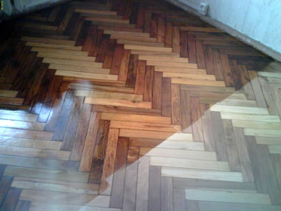 Покрытие паркета лаком