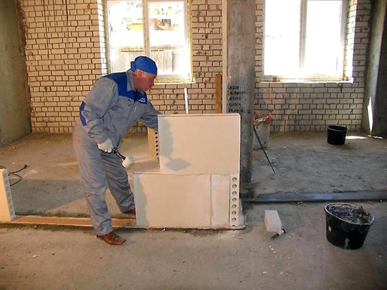 Преимущества пазогребневых гипсовых плит при монтаже